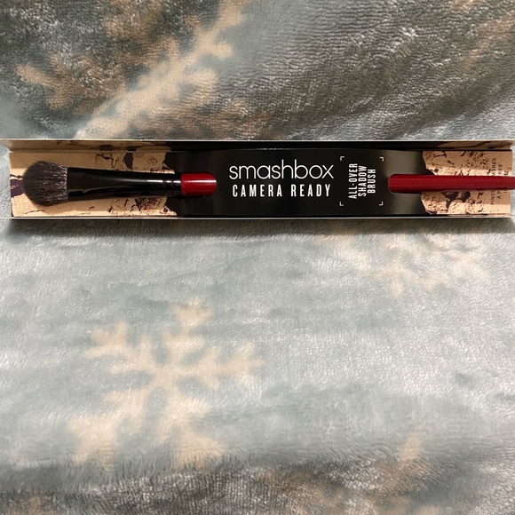 Smashbox Arched Eyeliner & Eye Shadow Brush Duo - Picture 10 of 13